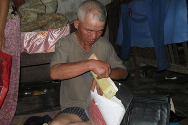 Chuyện đời lạ kỳ của người 40 năm trông tử thi