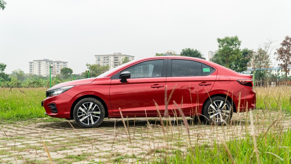 Đánh giá Honda City RS: Xe thể thao tiên phong trong phân khúc - 3 Đánh giá Honda City RS: Xe thể thao tiên phong trong phân khúc - 3