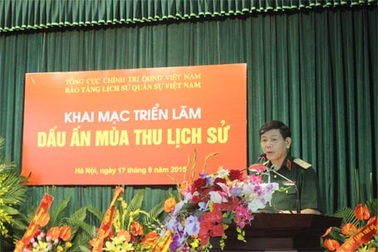Khai mạc triển lãm “Dấu ấn mùa Thu lịch sử”