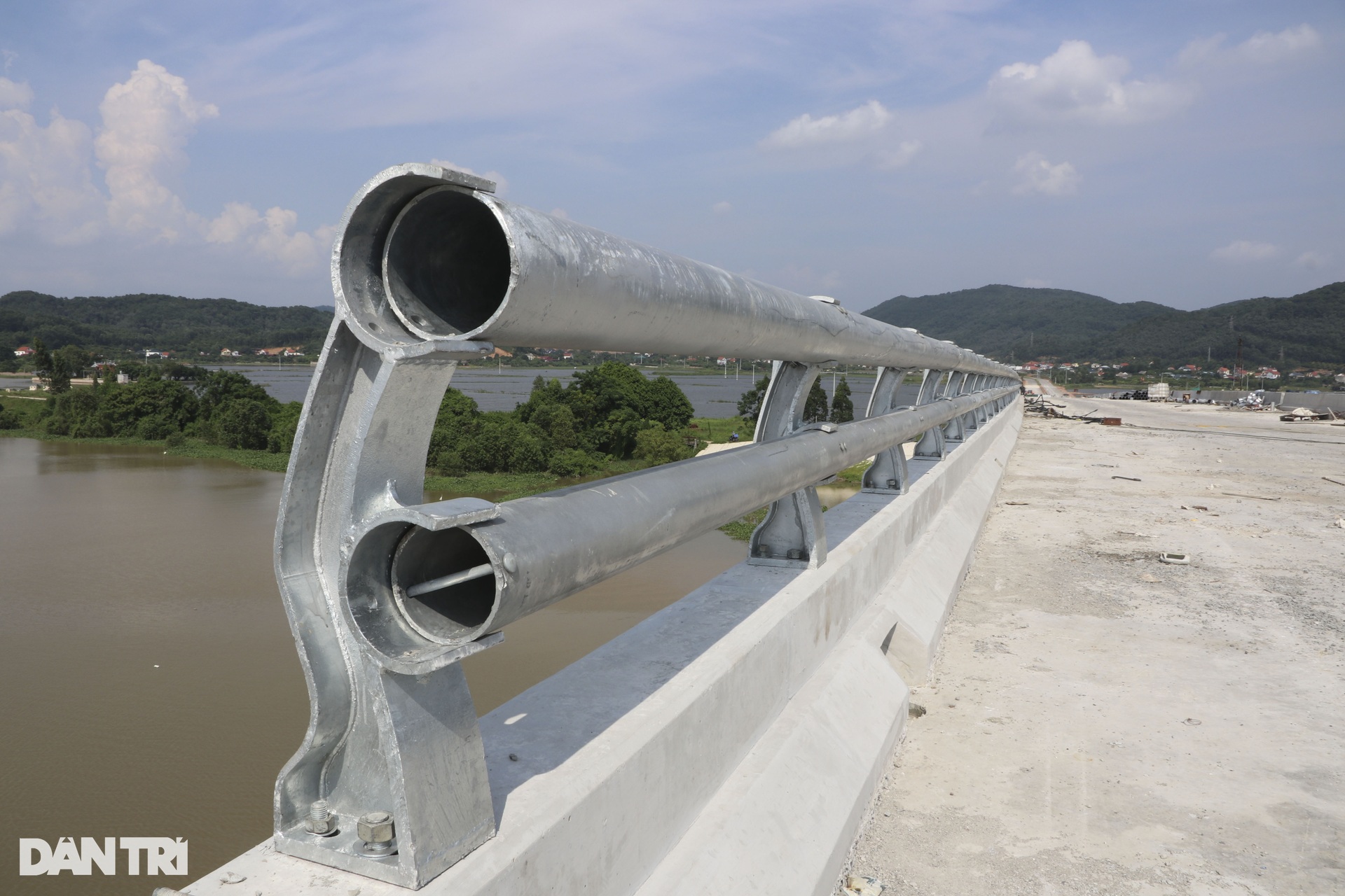 Hiện trạng cầu Đồng Việt gần 1.500 tỷ đồng nối Bắc Giang - Hải Dương - 11 Hiện trạng cầu Đồng Việt gần 1.500 tỷ đồng nối Bắc Giang - Hải Dương - 11