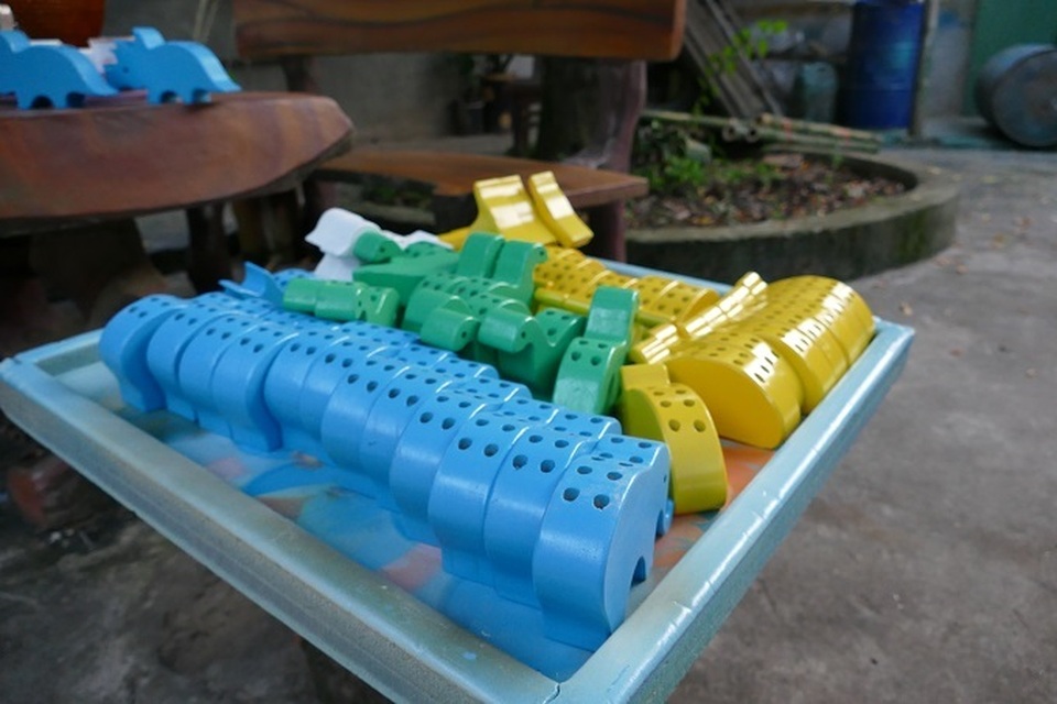 Học nghề cơ khí, chàng trai quê lúa tự mở công ty sản xuất đồ chơi - 5 Học nghề cơ khí, chàng trai quê lúa tự mở công ty sản xuất đồ chơi - 5