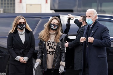 Ông Biden gọi nhầm tên cháu gái trong nỗ lực tranh cử giờ chót