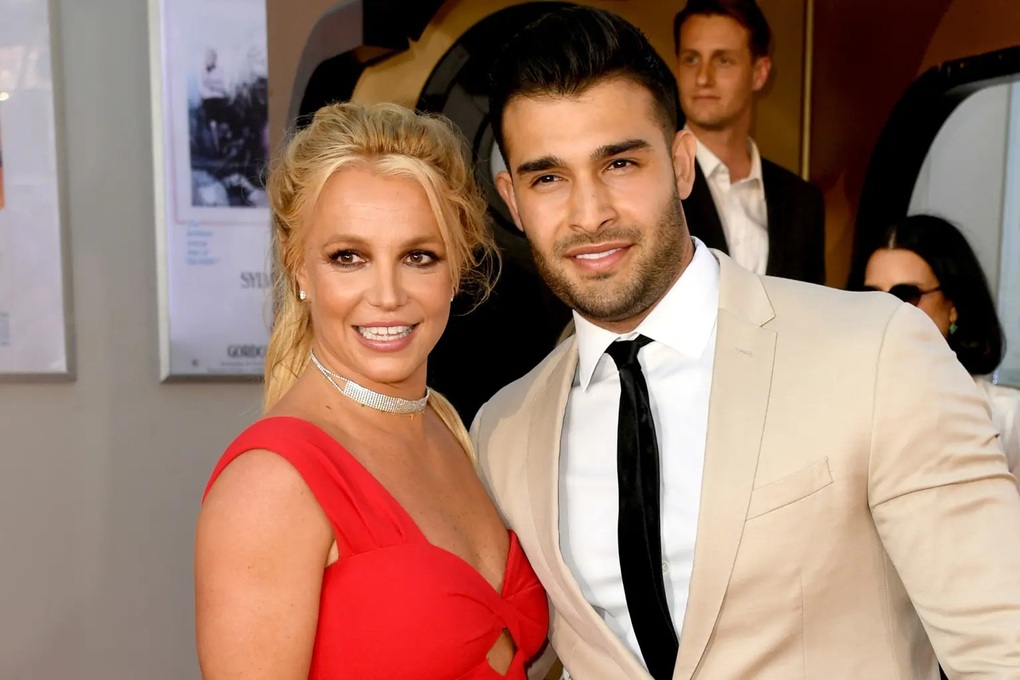 Britney đau lòng vì tin đăng ảnh khỏa thân khiến con trai không muốn gặp - 4 Britney đau lòng vì tin đăng ảnh khỏa thân khiến con trai không muốn gặp - 4