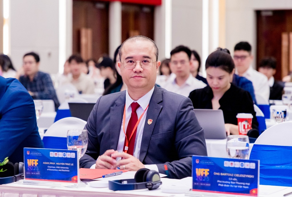 Việt Nam và EU ngồi lại, cùng tìm cách phát triển kinh tế xanh - 1 Việt Nam và EU ngồi lại, cùng tìm cách phát triển kinh tế xanh - 1