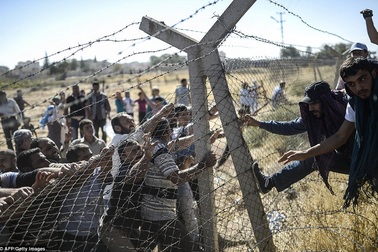 Thổ Nhĩ Kỳ xây tường dọc biên giới với Syria