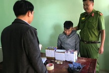 Bắt vụ vận chuyển gần 400kg pháo lậu