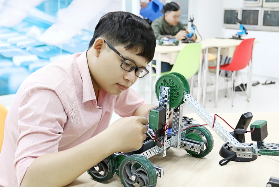 Giải pháp đào tạo đưa doanh nghiệp đến trực tiếp tới lớp học - 4 Giải pháp đào tạo đưa doanh nghiệp đến trực tiếp tới lớp học - 4