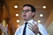 Australia dọa kiện Trung Quốc lên WTO