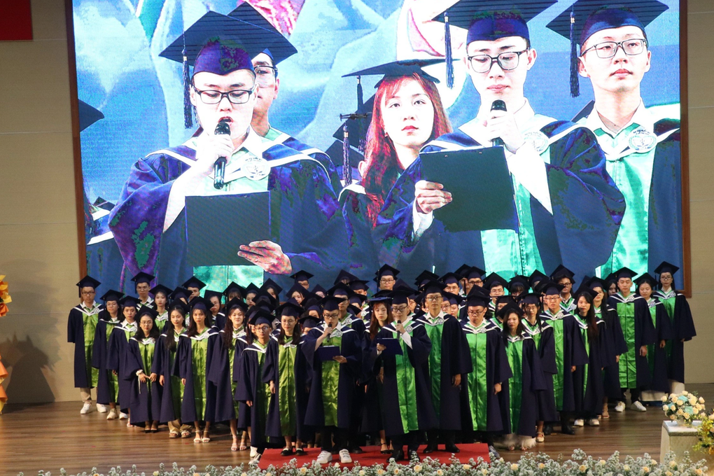 Giám đốc Đại học Quốc gia kể chuyện từng làm nhân viên phòng máy - 3 Giám đốc Đại học Quốc gia kể chuyện từng làm nhân viên phòng máy - 3