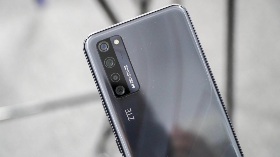 Lần đầu dùng smartphone có camera dưới màn hình, tôi ước nó đừng xuất hiện - 9 Lần đầu dùng smartphone có camera dưới màn hình, tôi ước nó đừng xuất hiện - 9