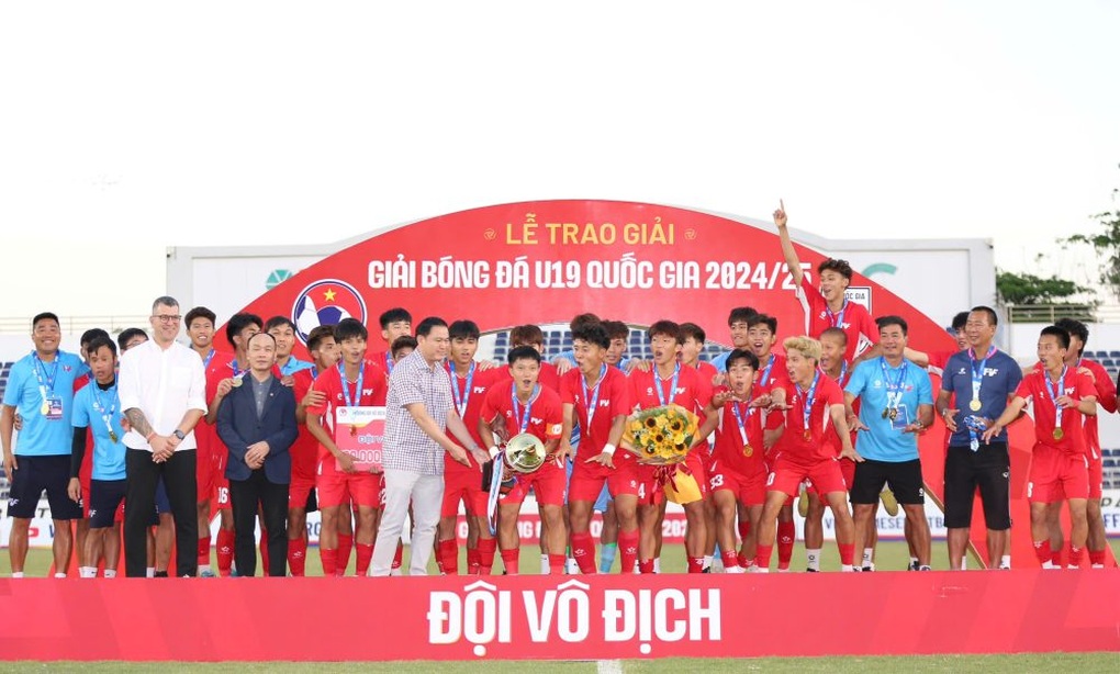 U19 PVF vô địch giải bóng đá U19 Quốc gia 2025 - 2 U19 PVF vô địch giải bóng đá U19 Quốc gia 2025 - 2