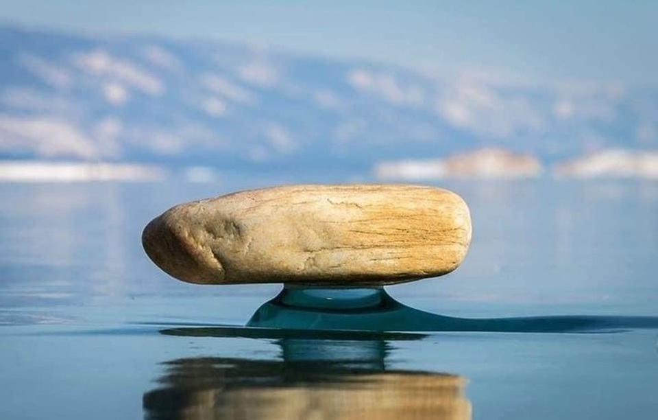 Hiện tượng đá thiền bay bổng trên mặt nước - 8