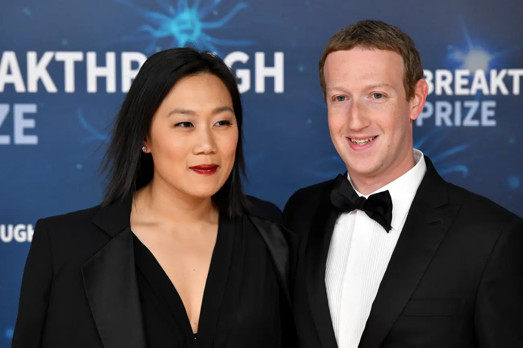 Mark Zuckerberg và vợ Priscilla Chan cam kết dùng 99% tài sản để làm thiện nguyện thông qua quỹ từ thiện mang tên 2 vợ chồng (Ảnh: Getty). Mark Zuckerberg và vợ Priscilla Chan cam kết dùng 99% tài sản để làm thiện nguyện thông qua quỹ từ thiện mang tên 2 vợ chồng (Ảnh: Getty).
