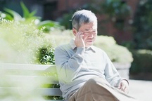 Lấy vợ trẻ kém 27 tuổi, tôi "sáng mắt" sau 3 tháng sống chung