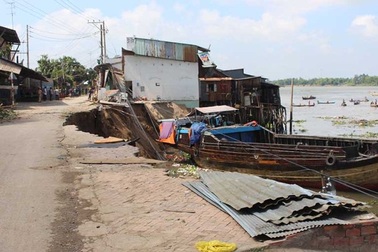 ĐBSCL - Sau chống lũ là chống lở!