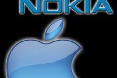 Apple “phản công” Nokia trong cuộc chiến di động