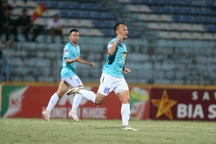 Trọng Hoàng giúp CLB Hà Tĩnh giành quyền ở lại với giải V-League