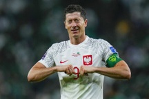 Lewandowski khóc sau khi ghi bàn đầu tiên ở World Cup