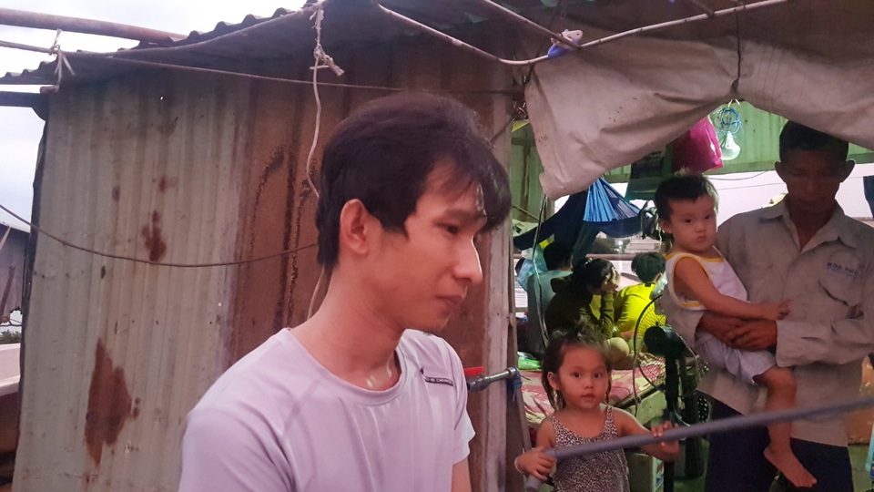 Ba thế hệ nuôi một giấc mơ “lên bờ” - 10 Ba thế hệ nuôi một giấc mơ “lên bờ” - 10
