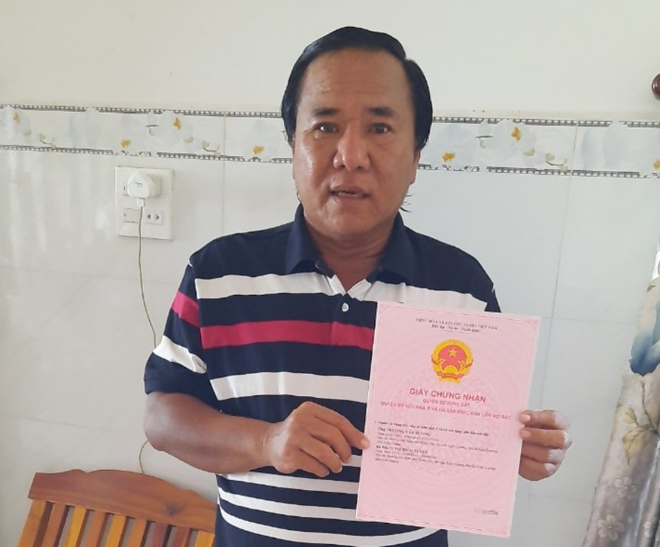 Bài 12: Chủ tịch tỉnh Kiên Giang lệnh chủ tịch huyện xem xét đền bù cho dân - 1 Bài 12: Chủ tịch tỉnh Kiên Giang lệnh chủ tịch huyện xem xét đền bù cho dân - 1