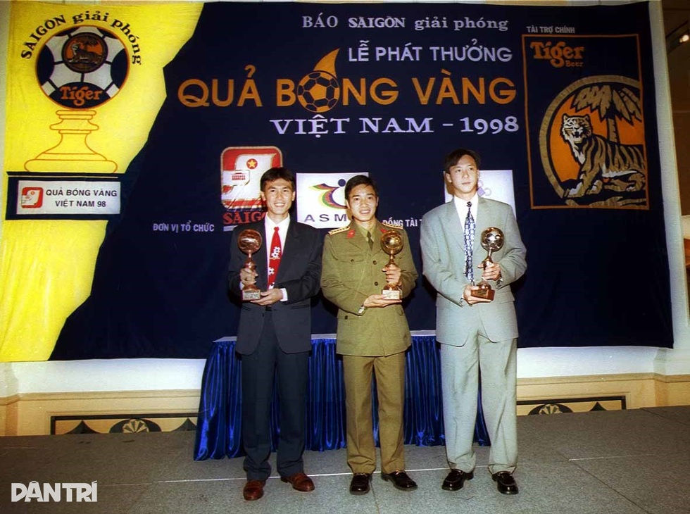 HLV Trần Công Minh: Đời cầu thủ của tôi không kiếm tiền dễ như bây giờ - 9 HLV Trần Công Minh: Đời cầu thủ của tôi không kiếm tiền dễ như bây giờ - 9