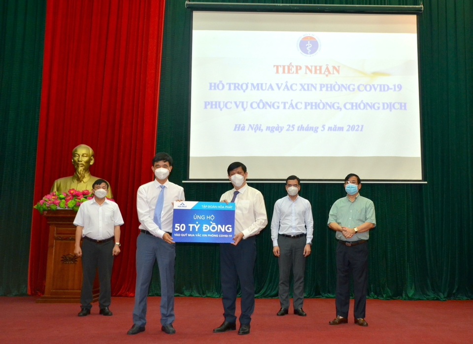Tập đoàn Hòa Phát ủng hộ 50 tỷ đồng vào Quỹ mua vắc xin phòng Covid-19 - 1 Tập đoàn Hòa Phát ủng hộ 50 tỷ đồng vào Quỹ mua vắc xin phòng Covid-19 - 1