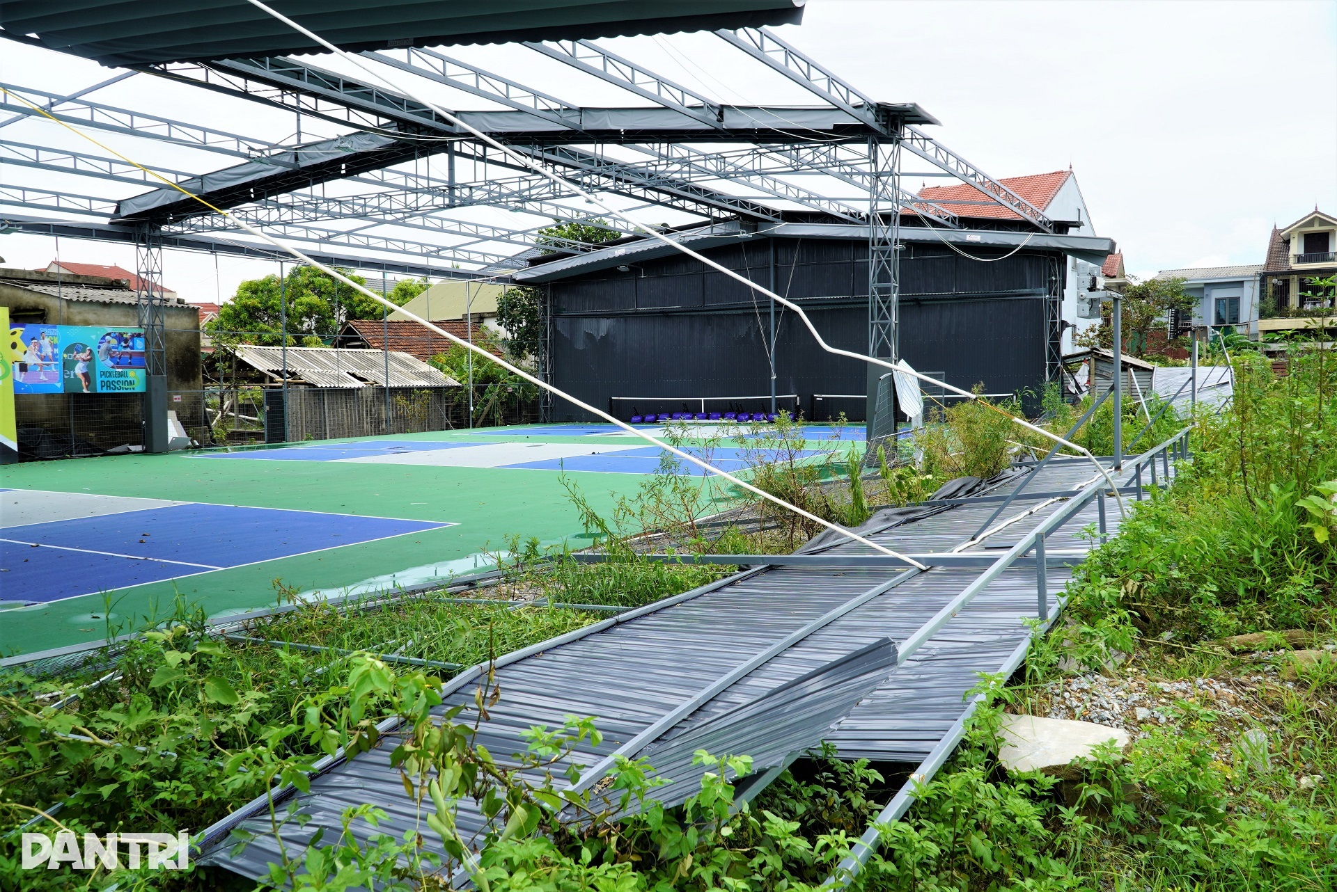 Nhiều sân Pickleball hư hỏng, đổ sập do bão Kajiki - 6 Nhiều sân Pickleball hư hỏng, đổ sập do bão Kajiki - 6