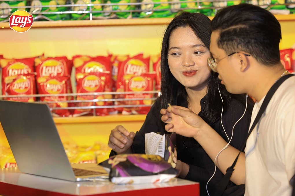 Rạp phim trong mơ của hội mê snack nhờ phụ đề giòn rụm - 1 Rạp phim trong mơ của hội mê snack nhờ phụ đề giòn rụm - 1
