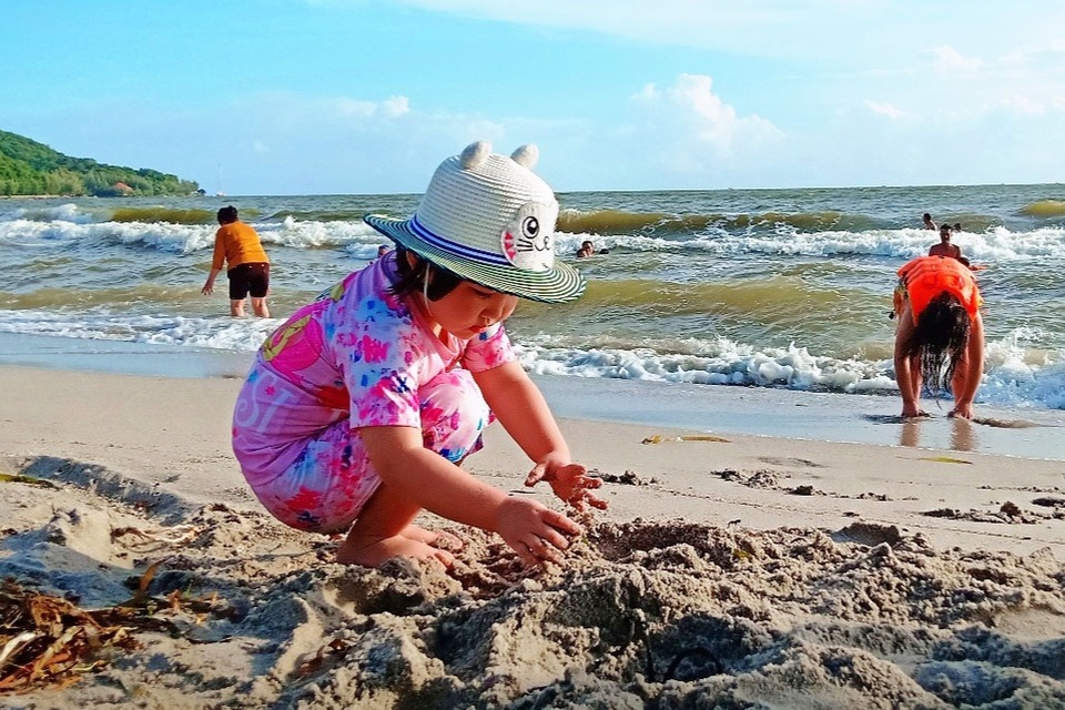 Nhiều chính sách ưu đãi cho DN đầu tư tại Khu kinh tế cửa khẩu Hà Tiên - 3 Nhiều chính sách ưu đãi cho DN đầu tư tại Khu kinh tế cửa khẩu Hà Tiên - 3