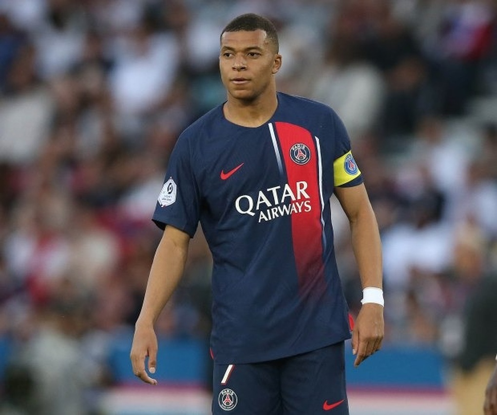 PSG quyết tống khứ Kylian Mbappe ngay mùa hè này - 1