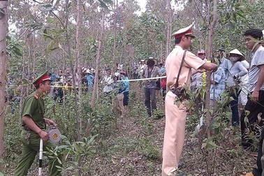 Nữ sinh chết trong rừng do 13 nhát dao đâm