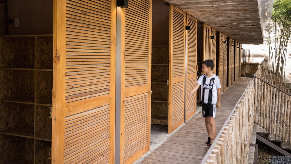 Nhà mái trấu, tường gạch ở Đồng Nai xuất hiện ấn tượng trên báo Mỹ - 5 Nhà mái trấu, tường gạch ở Đồng Nai xuất hiện ấn tượng trên báo Mỹ - 5