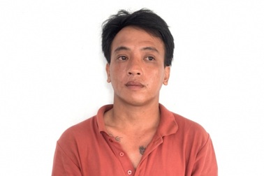 Sát hại vợ chưa cưới rồi ôm con gái rời khỏi hiện trường