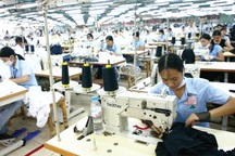 Lao động Việt Nam tại Malaysia có thêm nhiều hỗ trợ