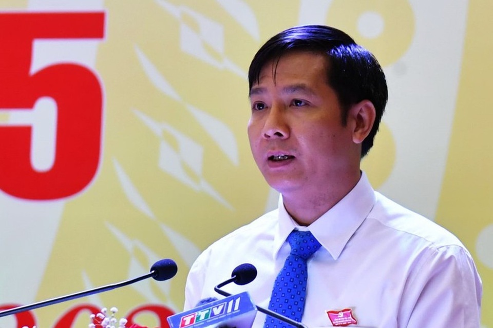 Đại biểu Đại hội Đảng bộ Tây Ninh đóng góp ủng hộ đồng bào miền Trung - 2