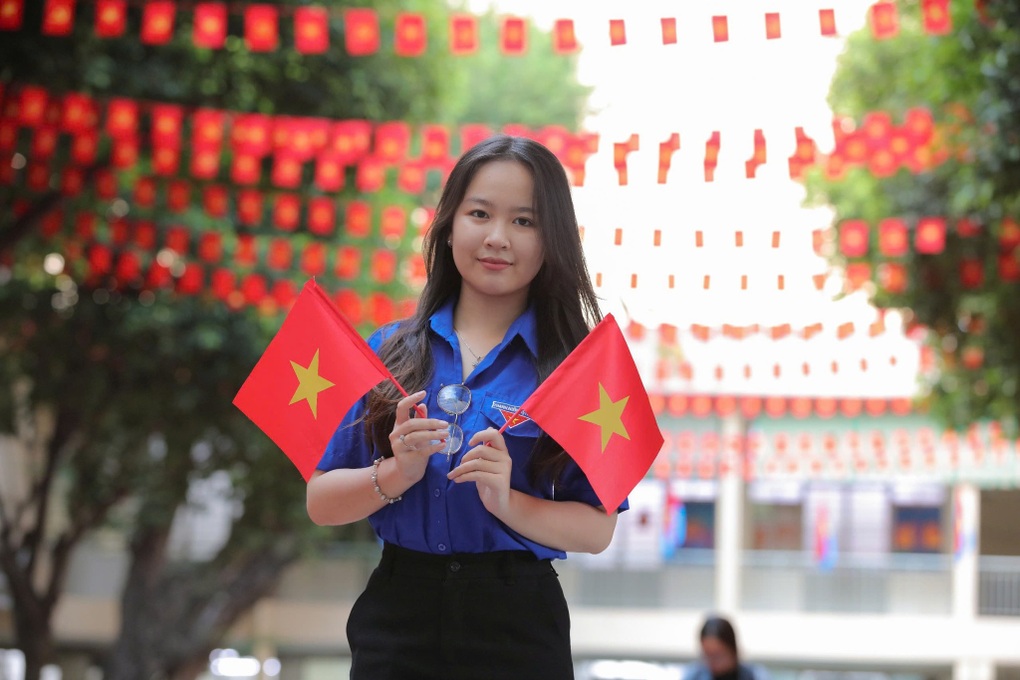 Nữ sinh tham gia diễu binh, diễu hành dịp Quốc khánh cần điều kiện gì? - 1 Nữ sinh tham gia diễu binh, diễu hành dịp Quốc khánh cần điều kiện gì? - 1