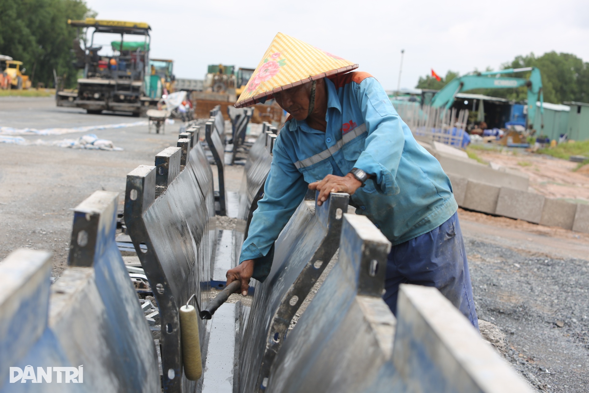Hối hả trên công trường dự án trọng điểm ở Đồng Nai dịp lễ Quốc khánh - 12 Hối hả trên công trường dự án trọng điểm ở Đồng Nai dịp lễ Quốc khánh - 12