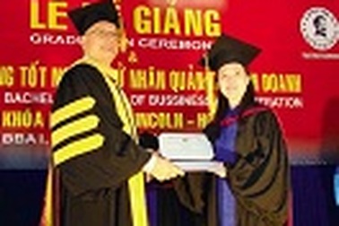 Làm sinh viên Hoa Kỳ tại HUTECH