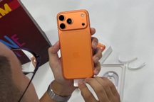 Giá iPhone 17 Pro Max liên tục tăng cao vì cháy hàng