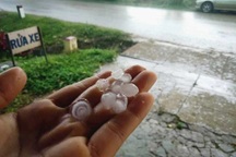 Cảnh báo lốc sét, mưa đá sắp xuất hiện tại TPHCM và khu vực Nam Bộ