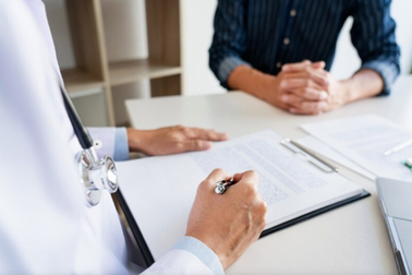 Bệnh "khó nói" của nam doanh nhân 47 tuổi