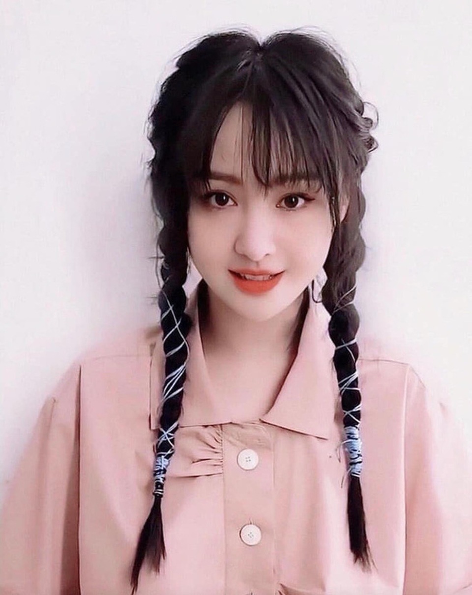 Trịnh Sảng: “Tôi vinh hạnh khi được xem là một bình hoa di động” - 9 Trịnh Sảng: “Tôi vinh hạnh khi được xem là một bình hoa di động” - 9