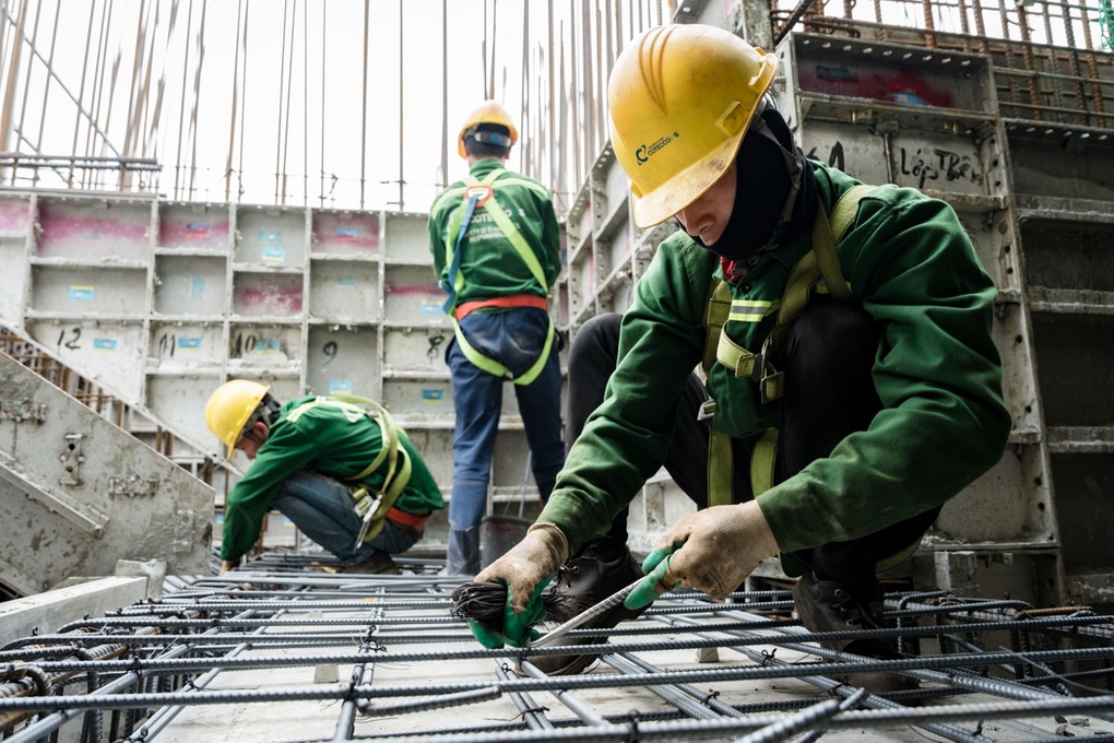 Không khí tất bật trên công trường Coteccons ngày 30 Tết - 5 Không khí tất bật trên công trường Coteccons ngày 30 Tết - 5
