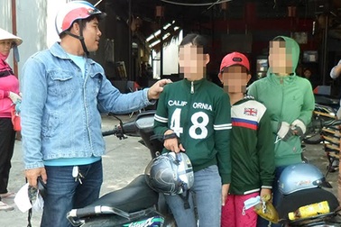 Nhóm phụ nữ chuyên lừa lấy trộm vé số sa lưới “hiệp sĩ”