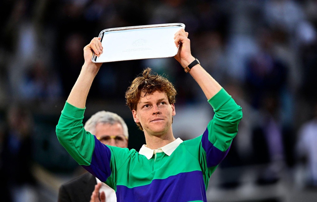 Alcaraz besiegte Sinner nach mehr als 5 Stunden und gewann Roland Garros zum zweiten Mal - 3 Alcaraz đánh bại Sinner sau hơn 5 tiếng, lần thứ hai vô địch Roland Garros - 3