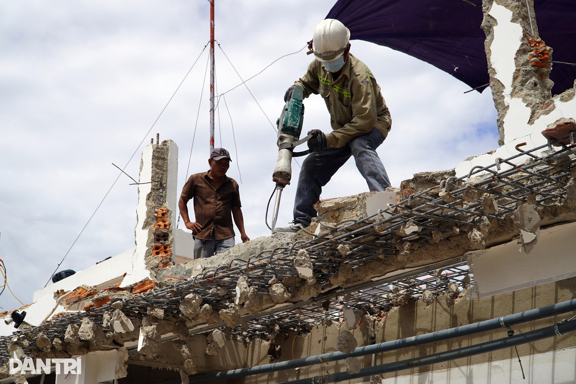 Xây vượt tầng, loạt biệt thự ở Nha Trang bị tháo dỡ - 7