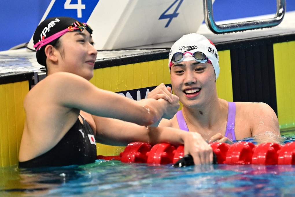 Hai VĐV xinh đẹp ôm nhau khóc nức nở gây xúc động ở Asiad 19 - 1