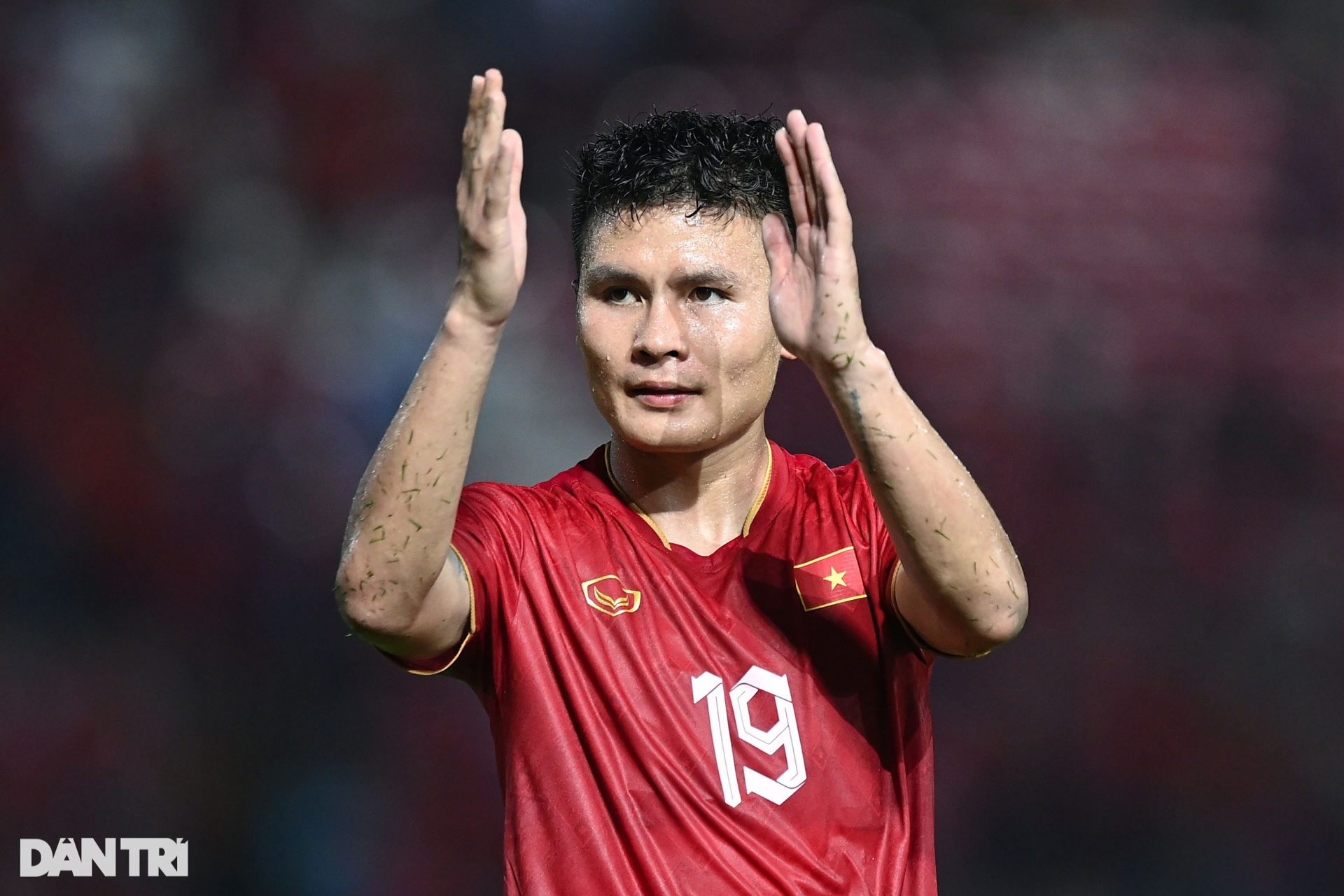 Màn trình diễn của Quang Hải trong ngày HLV Troussier ra mắt - 16