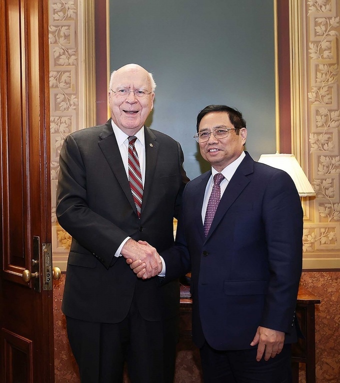 Thủ tướng Việt Nam Phạm Minh Chính gặp Chủ tịch thường trực Thượng viện Hoa Kỳ Patrick Leahy. 