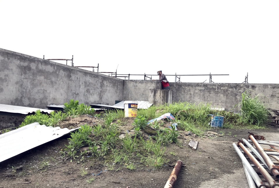 Hà Nội cắt mái bê tông tầng 18 tòa nhà 8B Lê Trực - 13